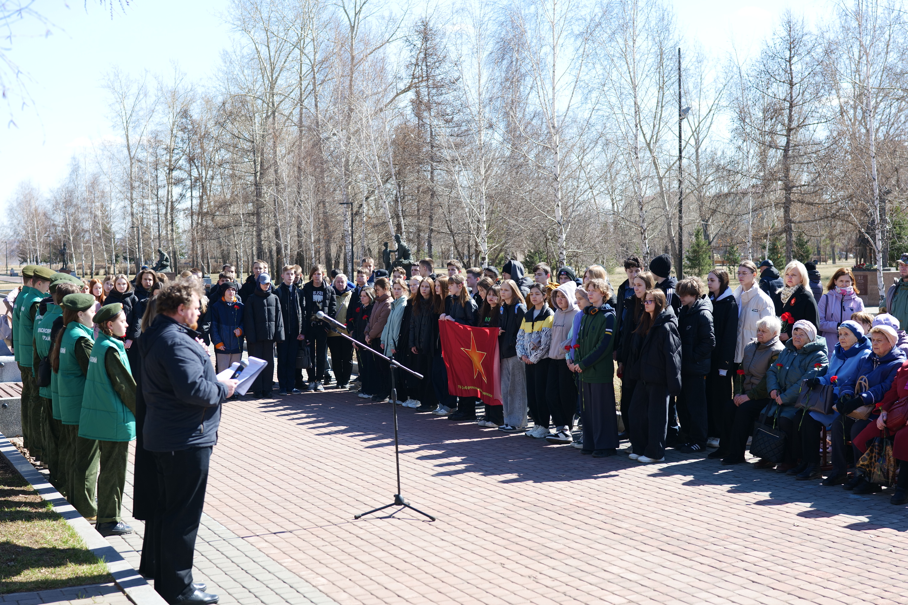Участников поискового отряда «Енисей-Л» проводили на Вахту памяти.
